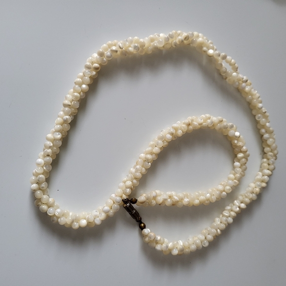 Vintage Mother of Pearl Twisted Necklace with Complimentary Contemporary Earring - Picture 9 of 16